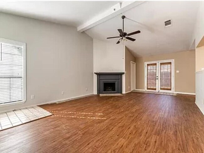 Building Photo - 3105 Boxwood Ln