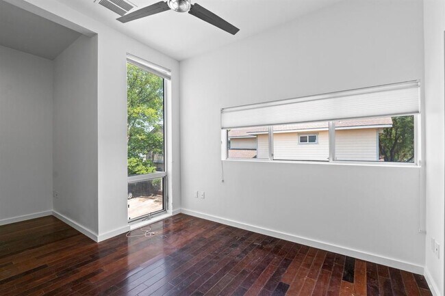 Building Photo - 508 E 53rd St
