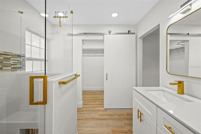 Building Photo - 5700 Bayou Grande Blvd NE