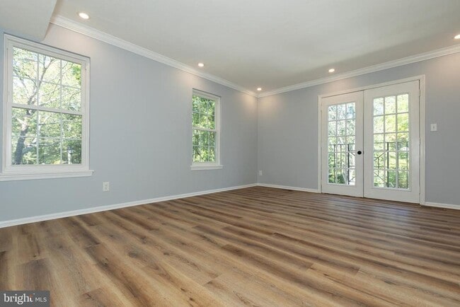 Building Photo - 13640 Deerwater Dr