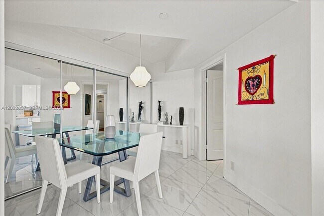 Building Photo - 20185 E Country Club Dr
