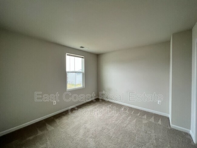 Building Photo - 216 Salida Trl