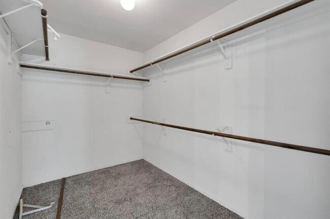 Building Photo - 635 Cypresswood Trce