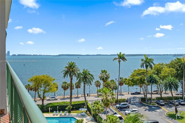 Building Photo - 1408 Brickell Bay Dr