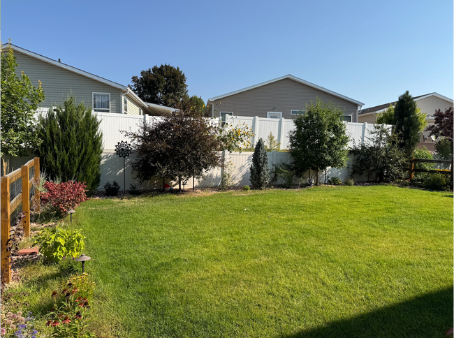 Building Photo - Gorgeous 4 Bed, 3.5 Bath Home | 3,100+ Sq ...