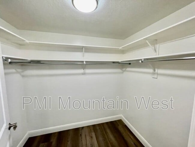 Building Photo - 88 S 900 E