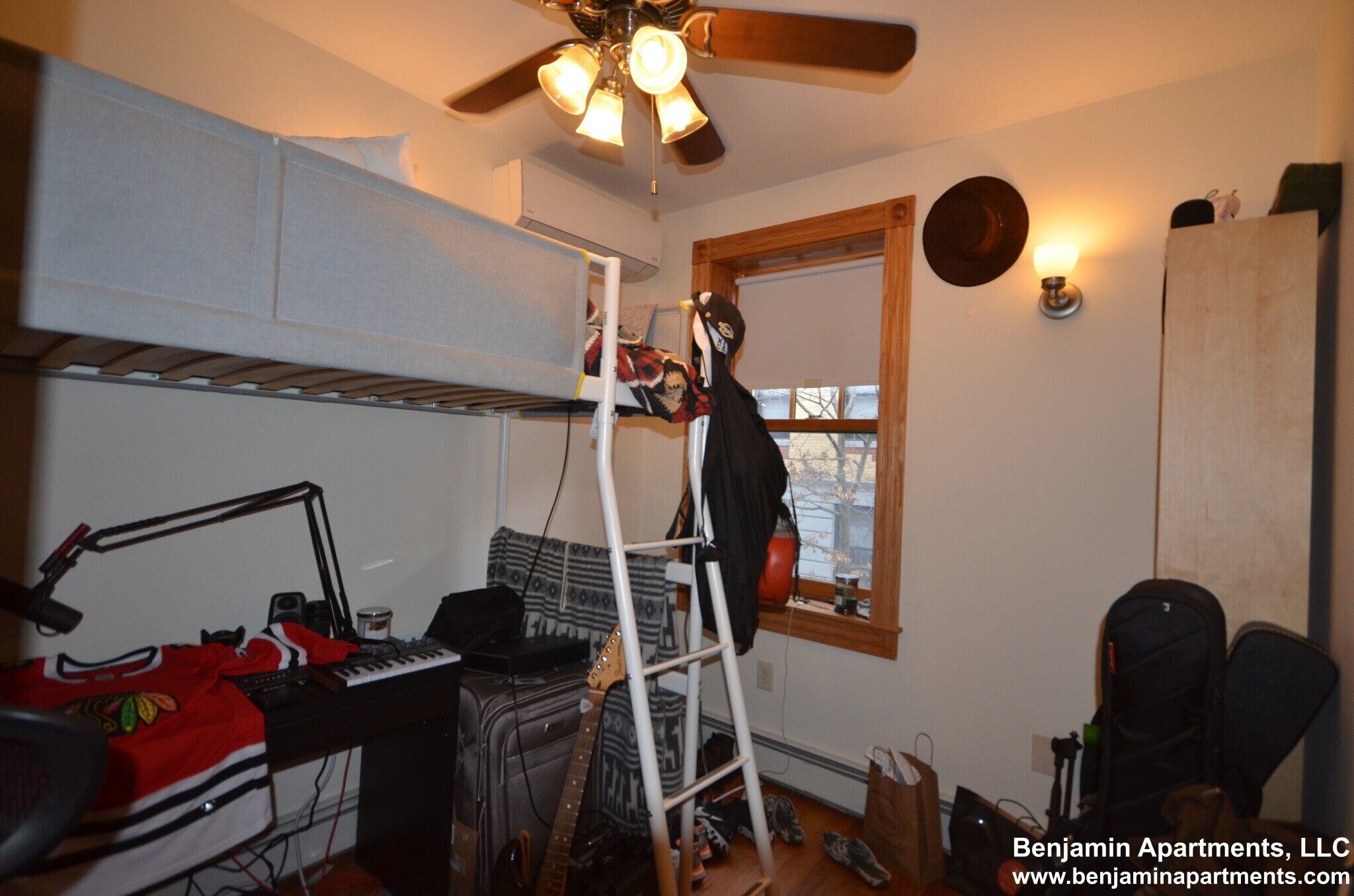 Building Photo - 16 S Russell St