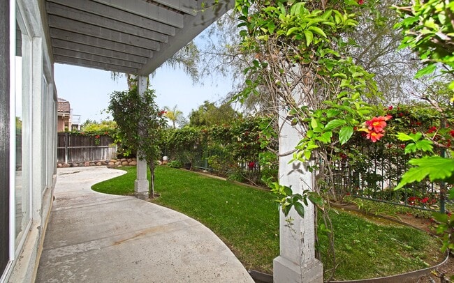Building Photo - 2159 Island Shore Way