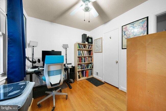 Building Photo - 10502 Glenhaven Dr