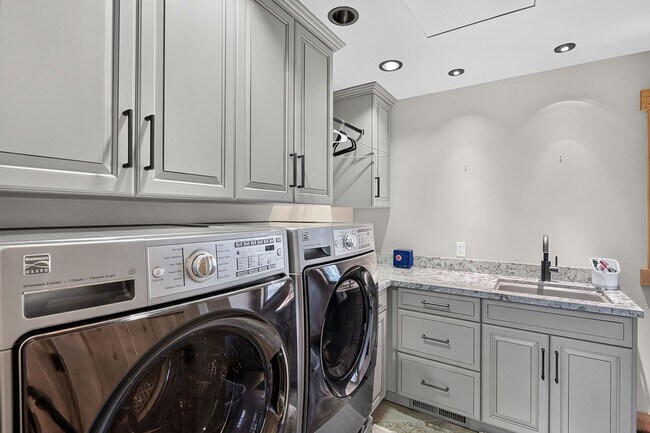 Building Photo - 12573 St Moritz Ln