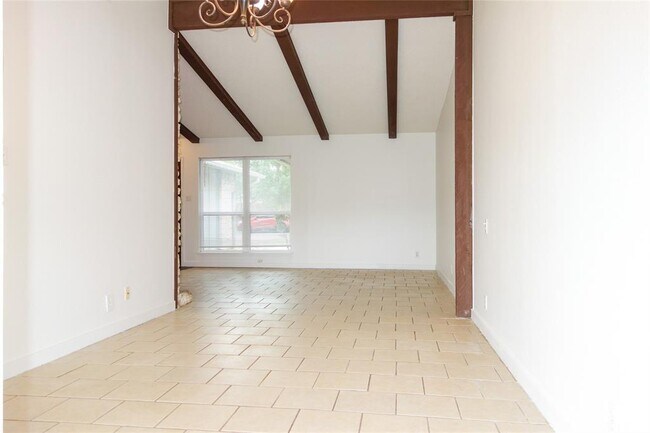 Building Photo - 1416 Cardinal Hill Dr