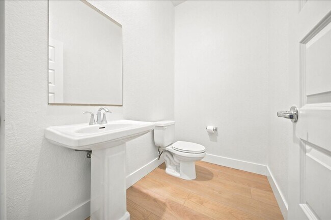 Building Photo - 12725 Parakeet Wy