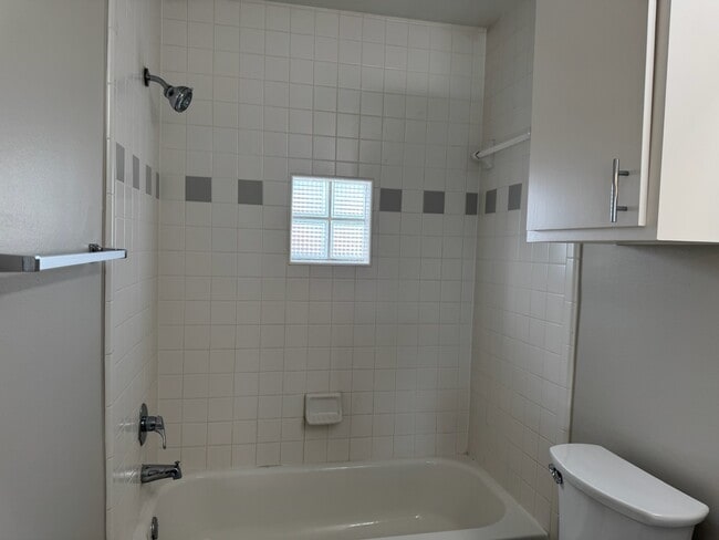 Building Photo - 9716 Linkmeadow Ln