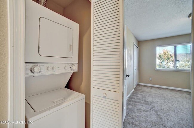 Building Photo - 480 Cabernet Pl