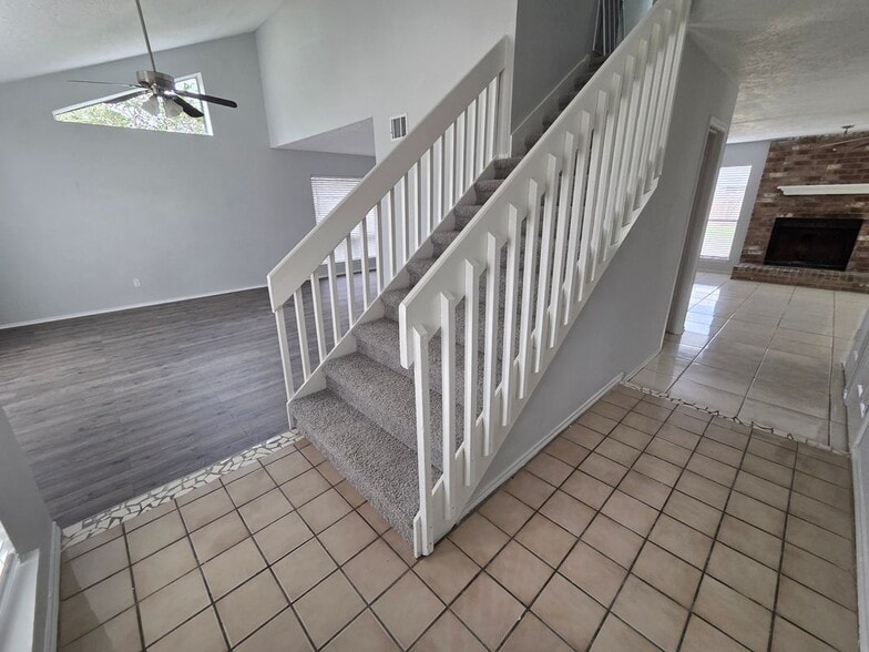 Building Photo - 1454 Plumwood Dr