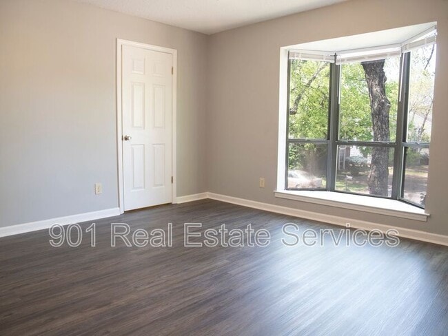 Building Photo - 3741 Charleston Square