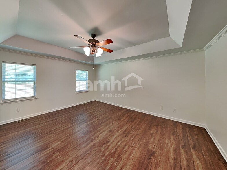 Building Photo - 122 Tanager Ln