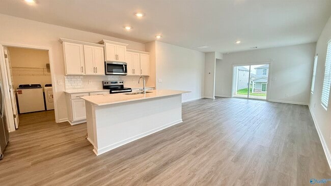 Building Photo - 8259 Huspa Ave