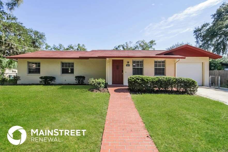Primary Photo - 2019 Coronado Concourse