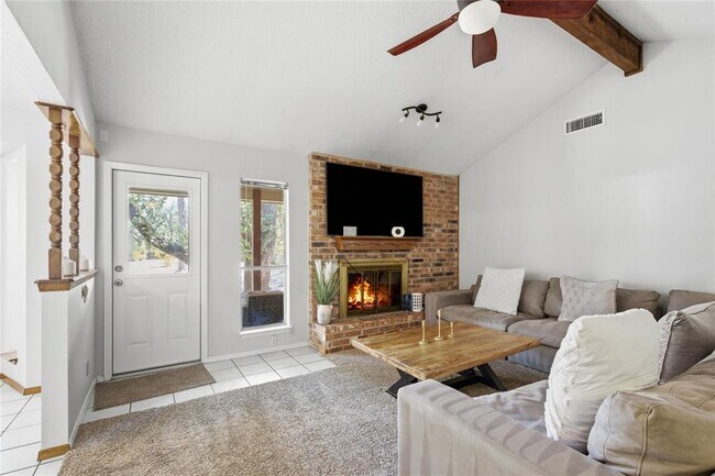 Building Photo - 13319 Water Oak Ln