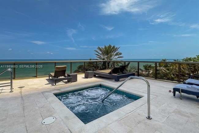 Building Photo - 16275 Collins Ave