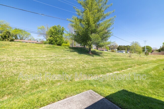 Building Photo - 7037 Wakan Ln