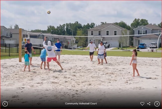 Building Photo - Approx 2700sqft, 5 bed / 3 bath featuring ...