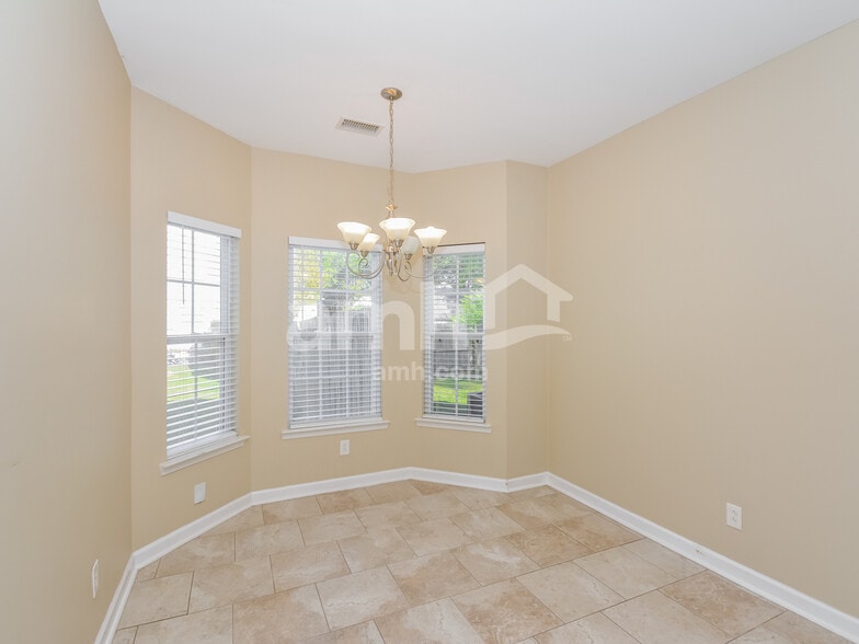 Building Photo - 1108 Tiger Woods Way