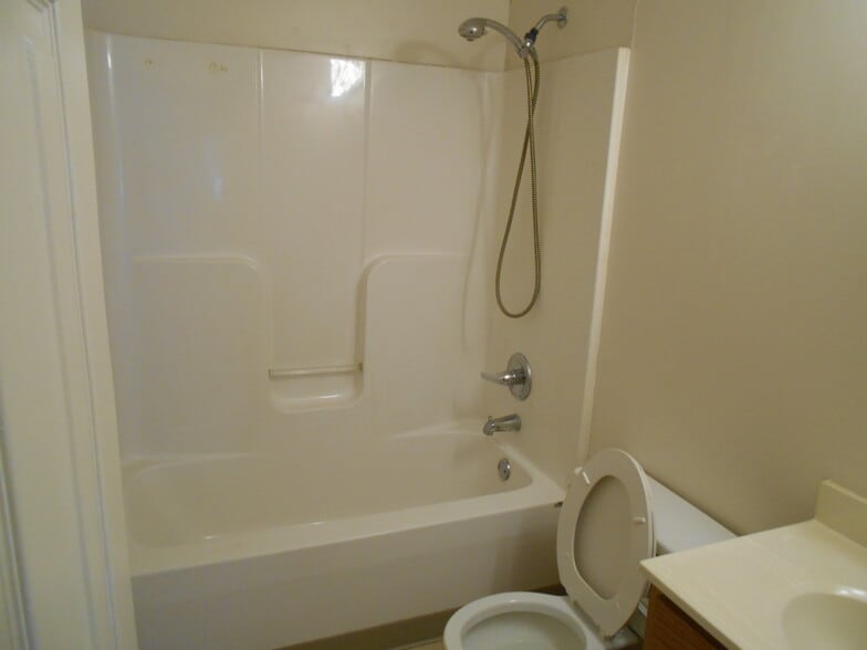 Building Photo - 4405 E Bayley St