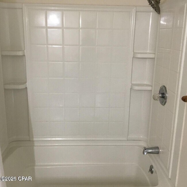 Building Photo - 1025 W 19th St