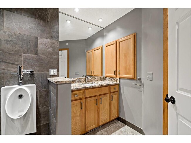 Building Photo - 11125 Baltimore St NE