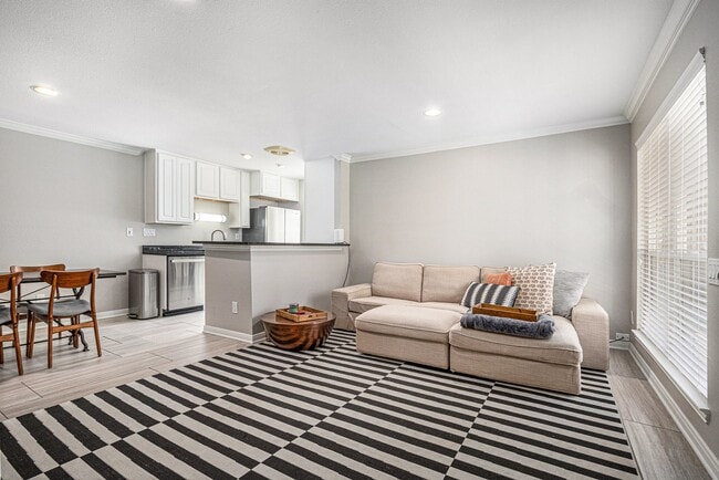 Building Photo - 1880 White Oak Dr