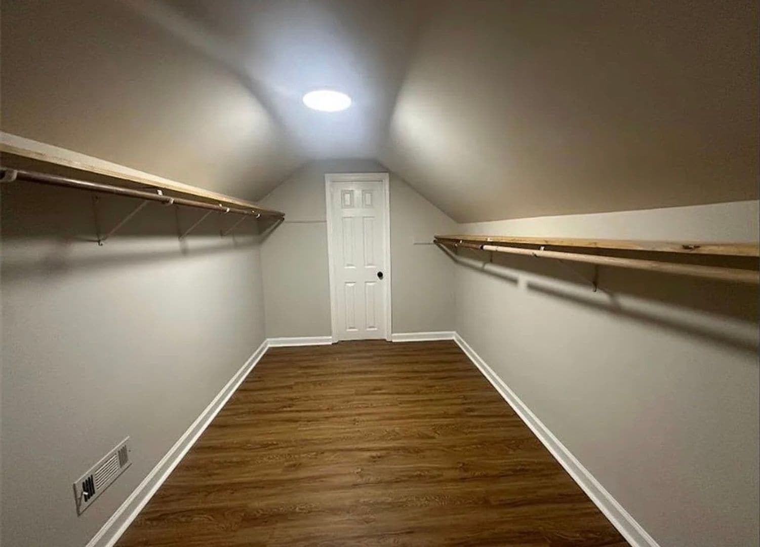 Building Photo - 120 Gentle Doe Dr