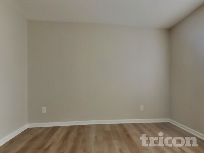 Building Photo - 725 Jack Russell Ct