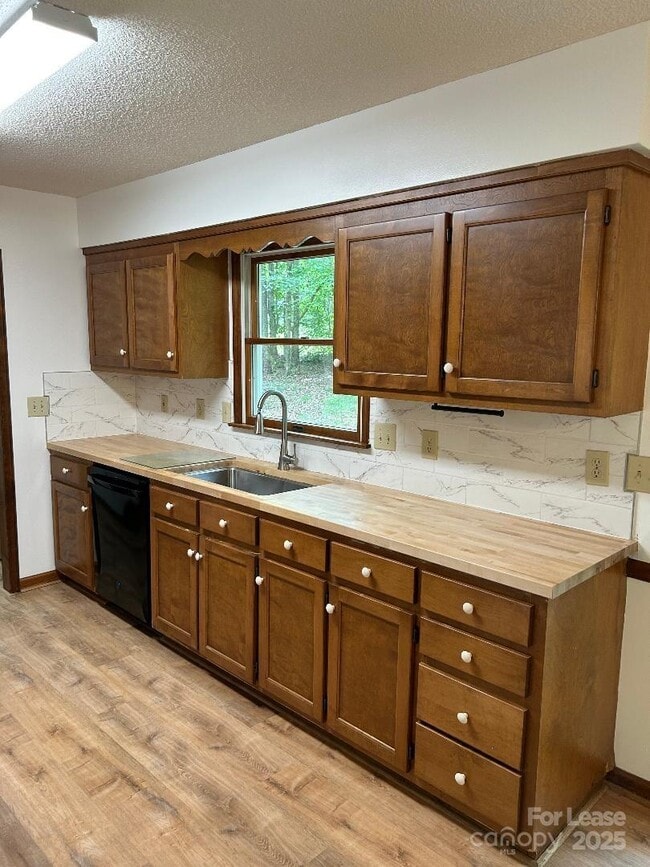 Building Photo - 7601 Farmbrook Dr