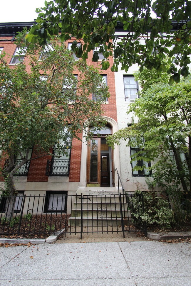 Primary Photo - 1513 Bolton St