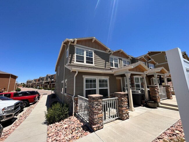Building Photo - Quiet 2 bed 3 bath home in the 80923 area!!
