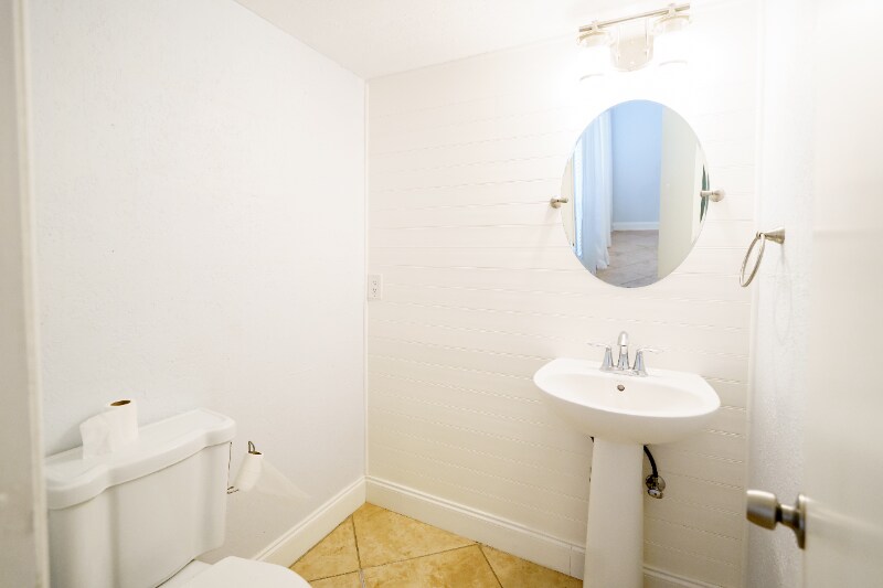Building Photo - 4417 Rayfield Dr