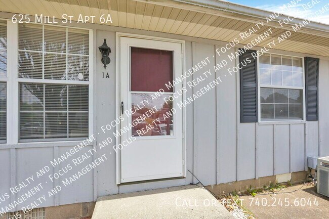 Building Photo - 625 Mill St