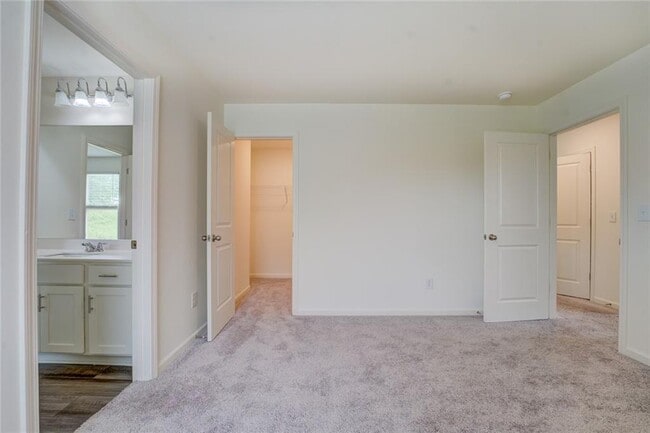 Building Photo - 7061 Rochford Dr