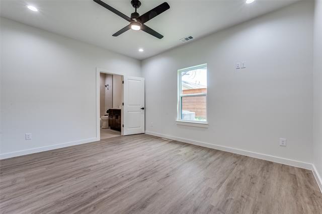 Building Photo - 3324 Navaro St