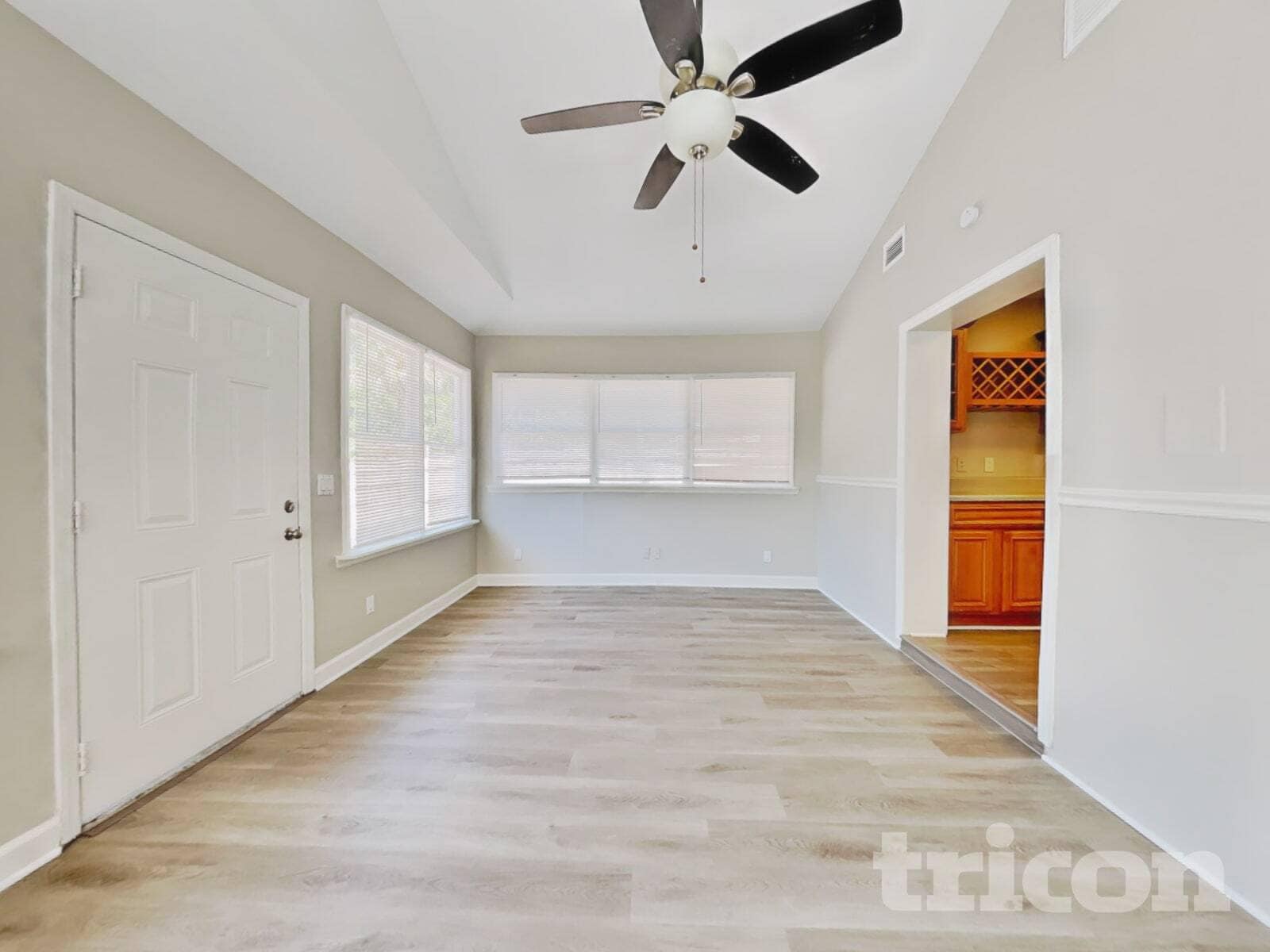 Building Photo - 6423 4th Ave NE