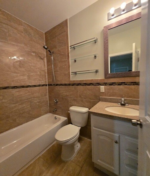 Building Photo - 190 Arlington Ave