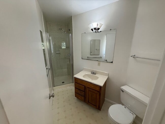 Building Photo - 3-Bedroom Single Family Home in PInole