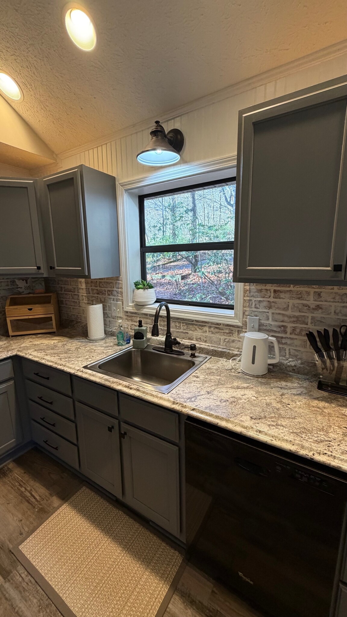 Kitchen - 56 Puff Hill Dr