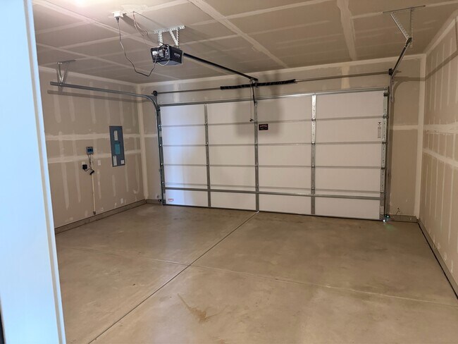 Building Photo - 7853 E Beaufort St