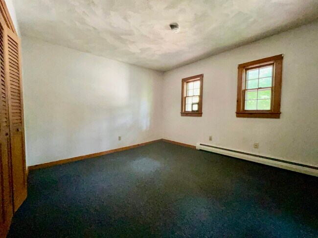 Building Photo - 503 Tamworth Rd