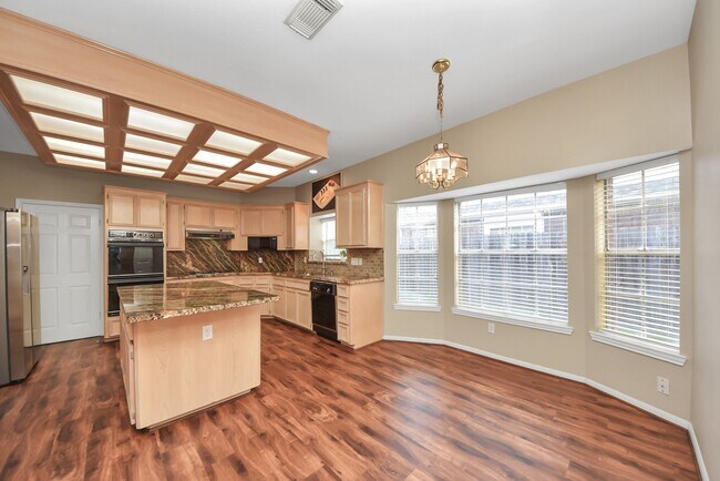 Building Photo - 16710 Colony Terrace Dr