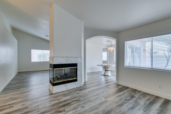 Building Photo - Single story home - NO HOA