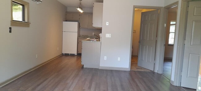 Building Photo - COMING  SOON - 2 Bedroom house located in ...